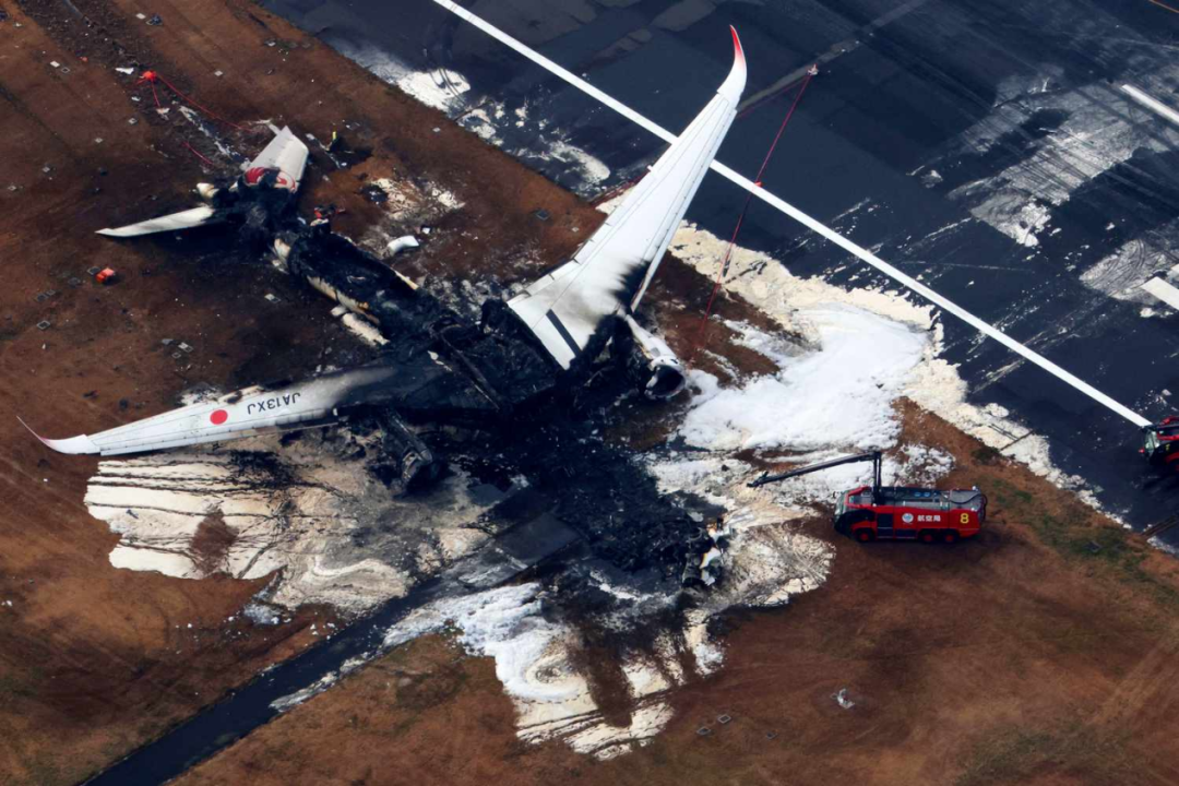 一个月，发生3次飞机相撞事故！日本到底怎么了？