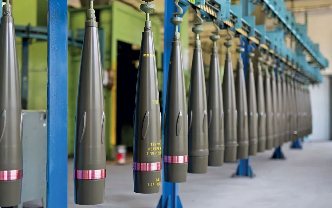 俄年产450万发炮弹，吊打美西方各国，中国一年能造多少炮弹？