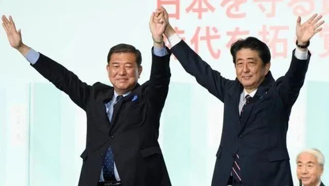 在日本多事之秋，石破茂当选自民党总裁！