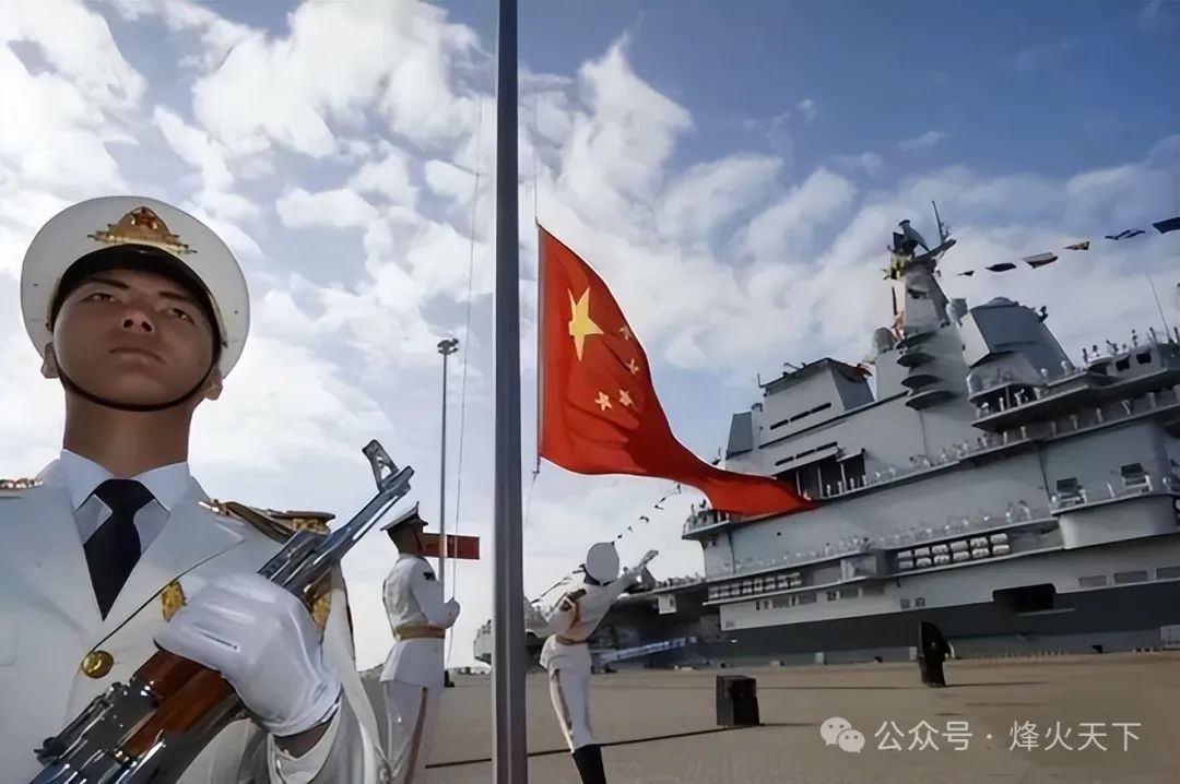 时隔28年，台湾海峡再次出现了航空母舰！这一次，是中国航母！