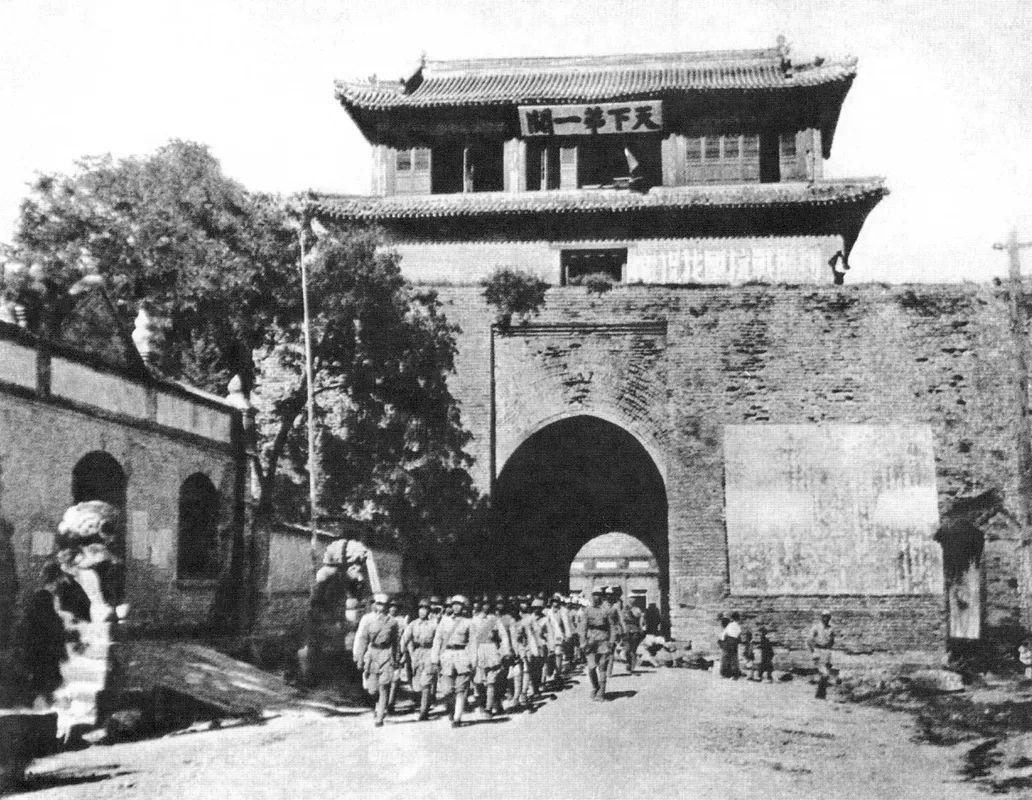 1945年，毛泽东在重庆锁定了蒋介石的败亡